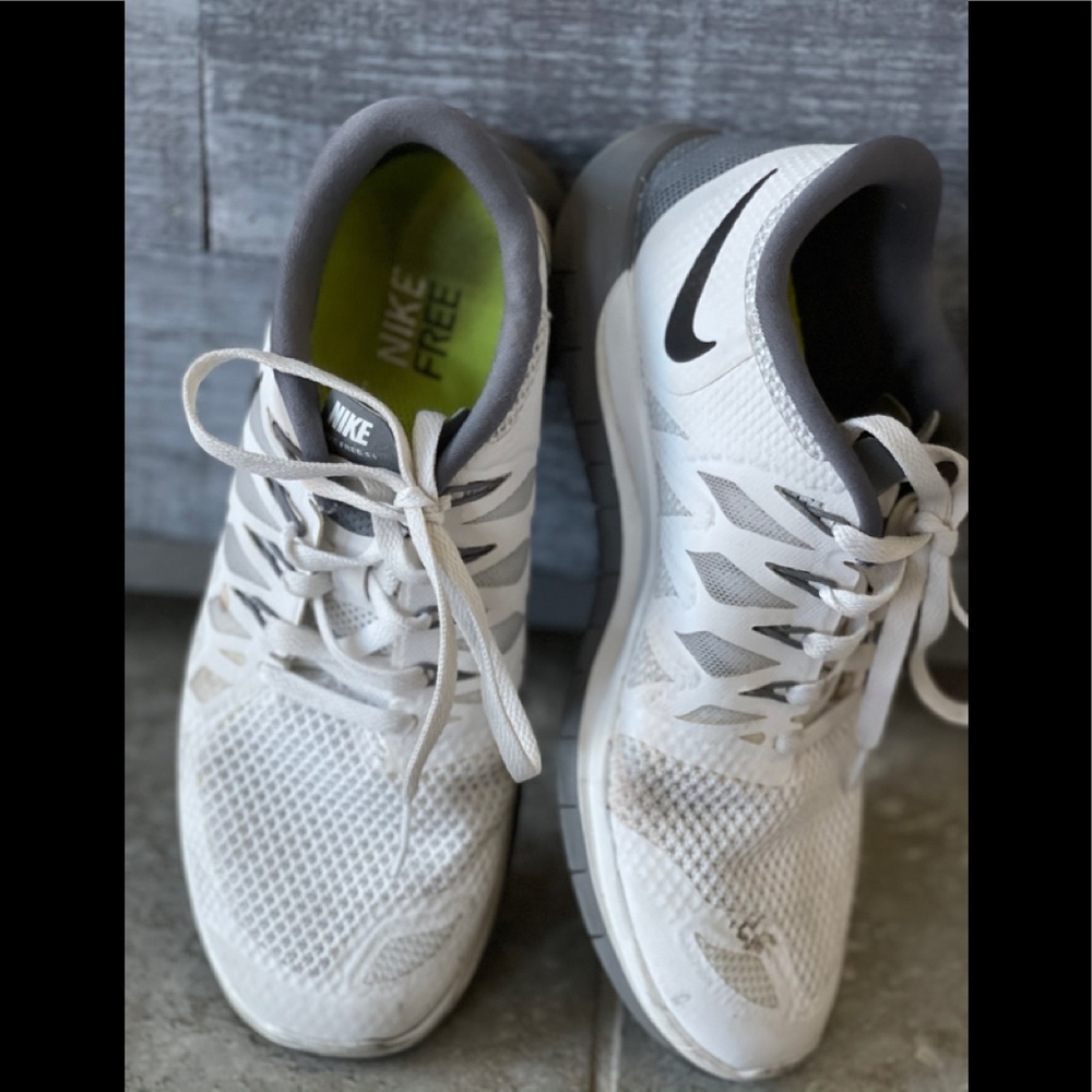 Sneaker